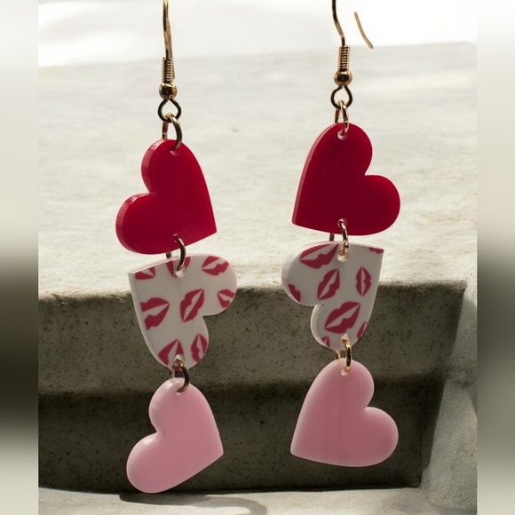 3 Hearts & Lips Drop Earrings - Picture 3 of 4